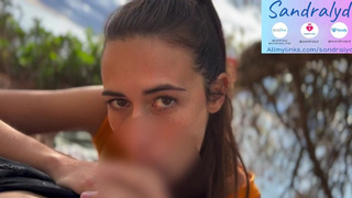 Bióloga marina saca tu semen en su boca