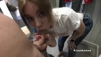 Кончил в глотку! Она любит это