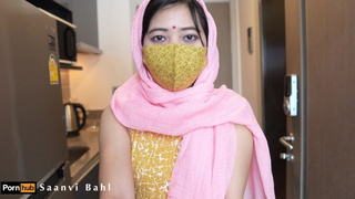 Indian Police Handcuff Desi Poor Chick Because of Her Monstrous Bum !