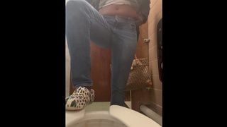 Yall Love When I Piss.. PUBLIC BATHROOM PEEING FILM ~ Silencia Queen